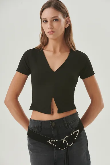 Remera bruna de undefined