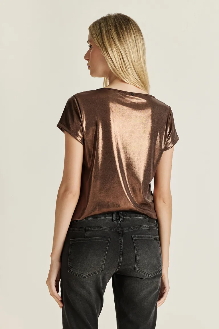 Top satinado con exclusivo diseño estampado y detalles foil en la espalda de Tucci en Tops para argentina