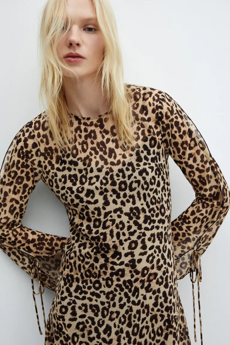 Vestido leopardo manga acampanada de Mango en Vestidos para argentina
