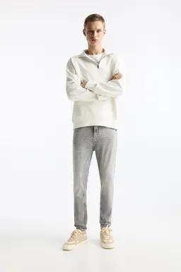 Jeans carrot lavado de Pull&Bear en Pantalones para argentina