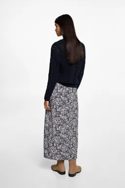 Falda floral con abertura de Mango Teen en Faldas para argentina