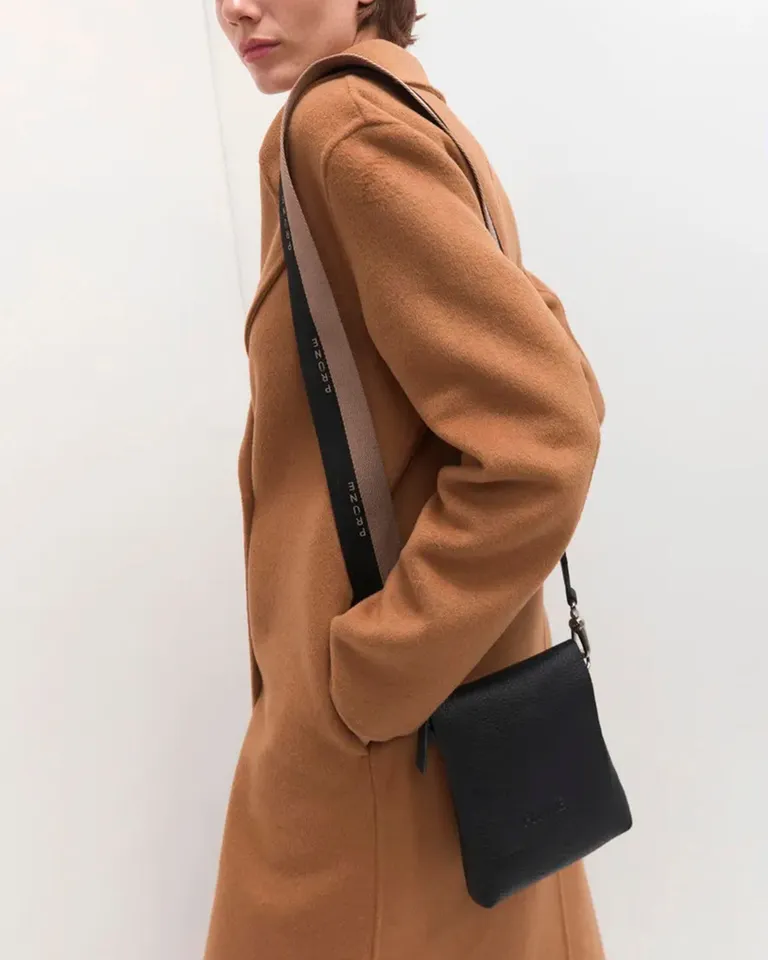 Bandolera olivia en cuero graneado: un compañero versátil y elegante para tu estilo de Prüne en Bolsos y Carteras para argentina
