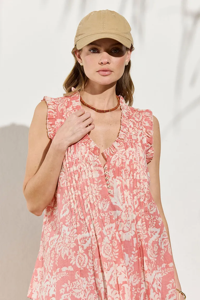 Blusa sin mangas con estampado y alforzas, corte holgado y volados en escote y siza de Indiastyle en Blusas para argentina