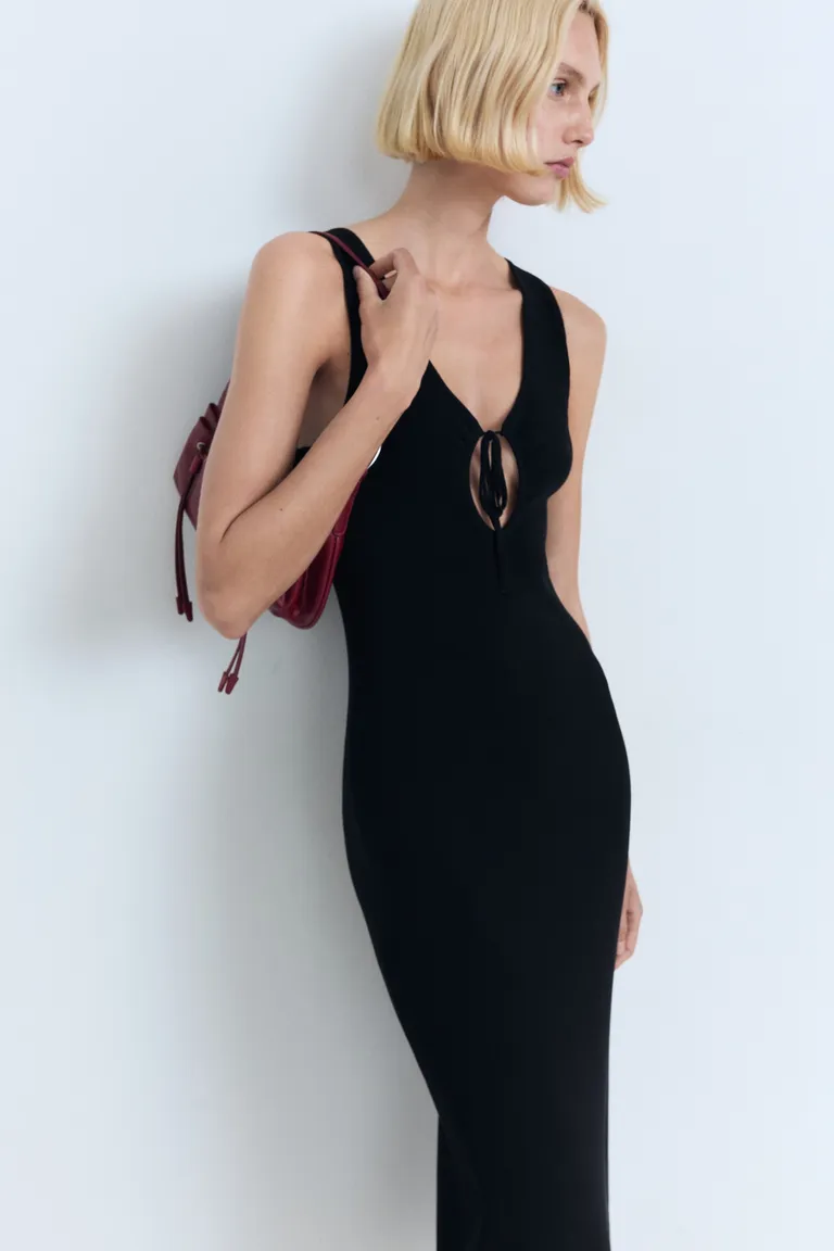 Vestido punto escote lazo de Mango en Vestidos para argentina