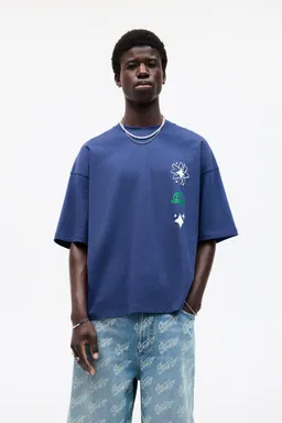 Remera stwd azul de Pull&Bear en Remeras y Polos para argentina