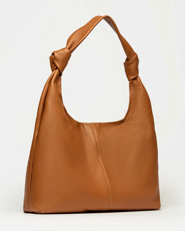 Cartera estilo hobo con nudos en manijas y bolsillo interno organizador de Prüne en Bolsos y Carteras para argentina