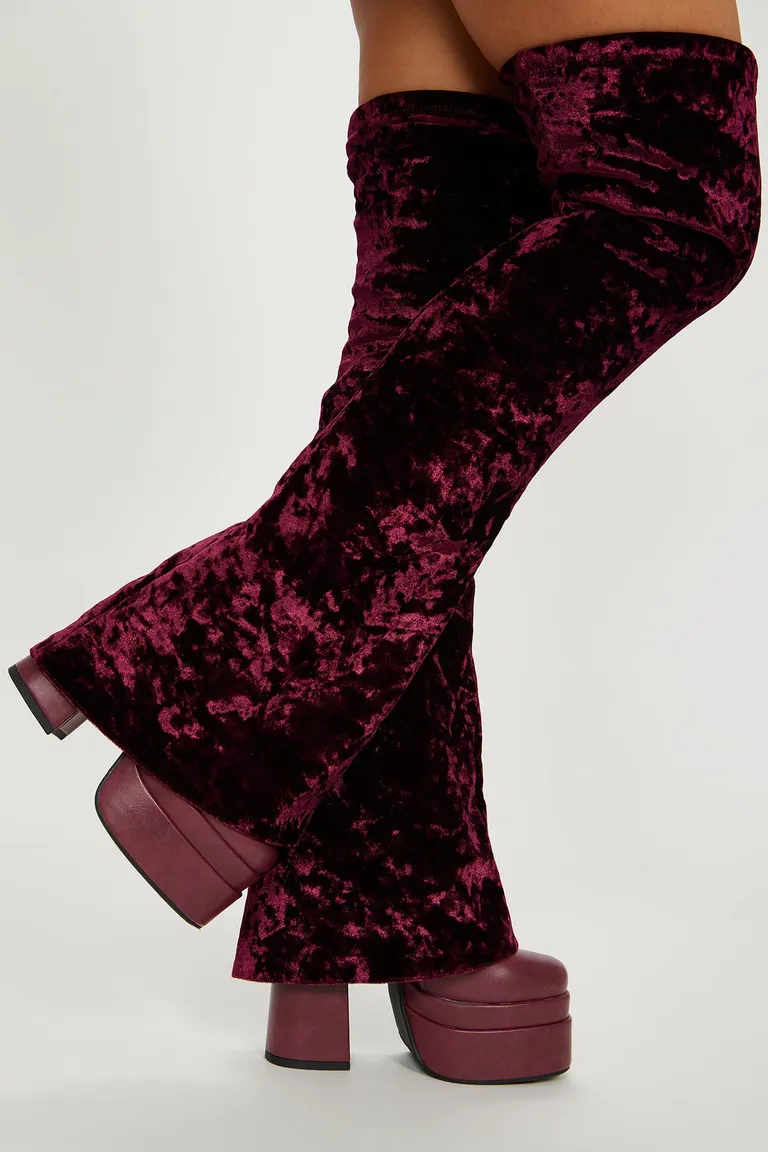 Botas terciopelo on my way de Fashion Nova en Botas y Botinetas para argentina