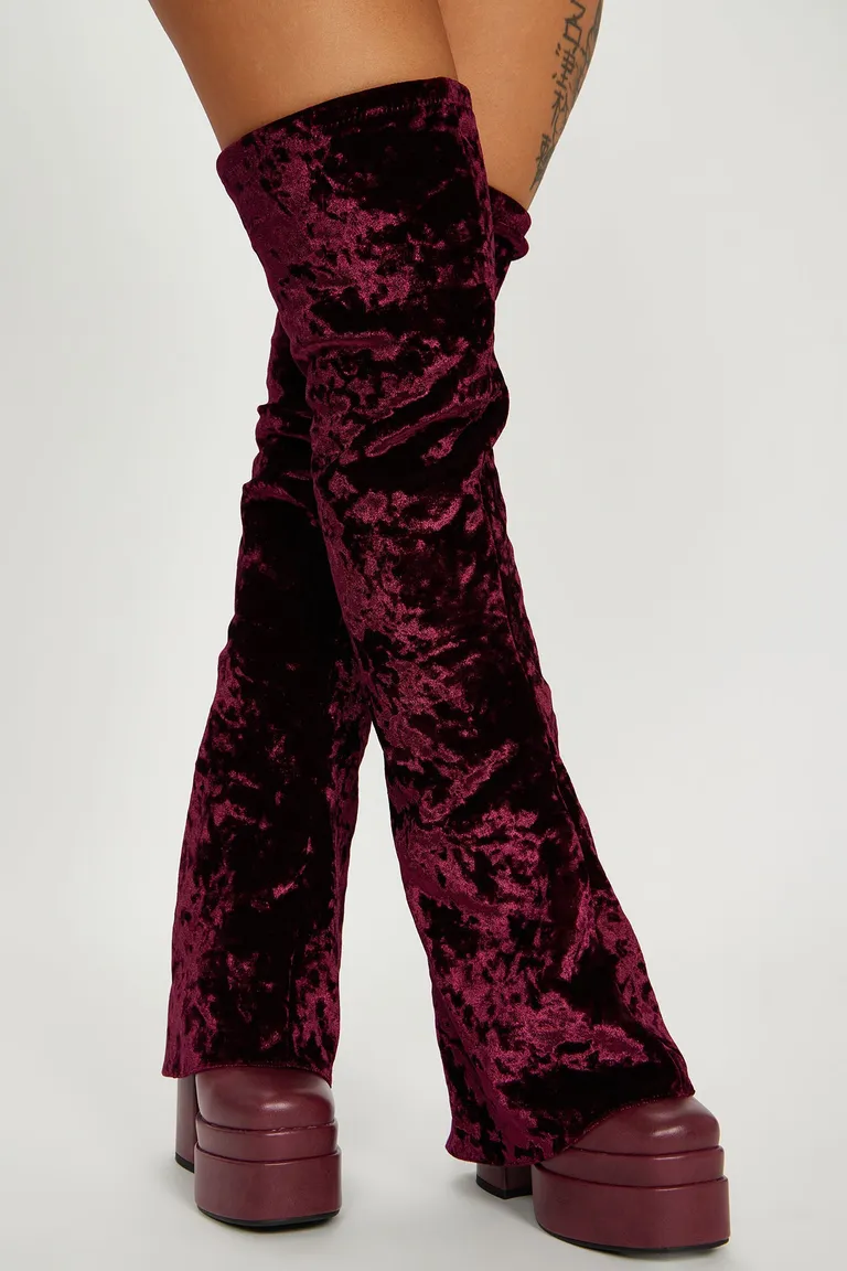 Botas terciopelo on my way de Fashion Nova en Botas y Botinetas para argentina