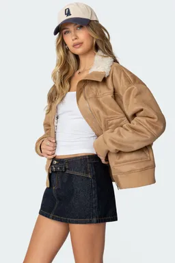 Campera bomber corderito gamuza sintética de Edikted en Chaquetas para argentina
