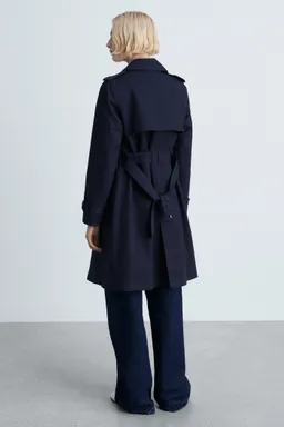 Trench clásico con cinturón de Mango en Chaquetas para argentina