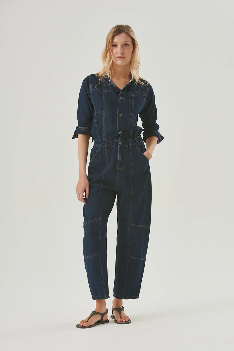 Mono de denim de corte relajado con mangas largas y cierre de botones de Sweet en Monos para argentina