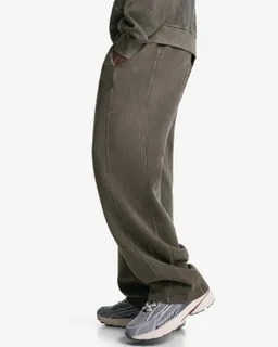Pantalón piqué efecto lavado de Bershka en Pantalones para argentina