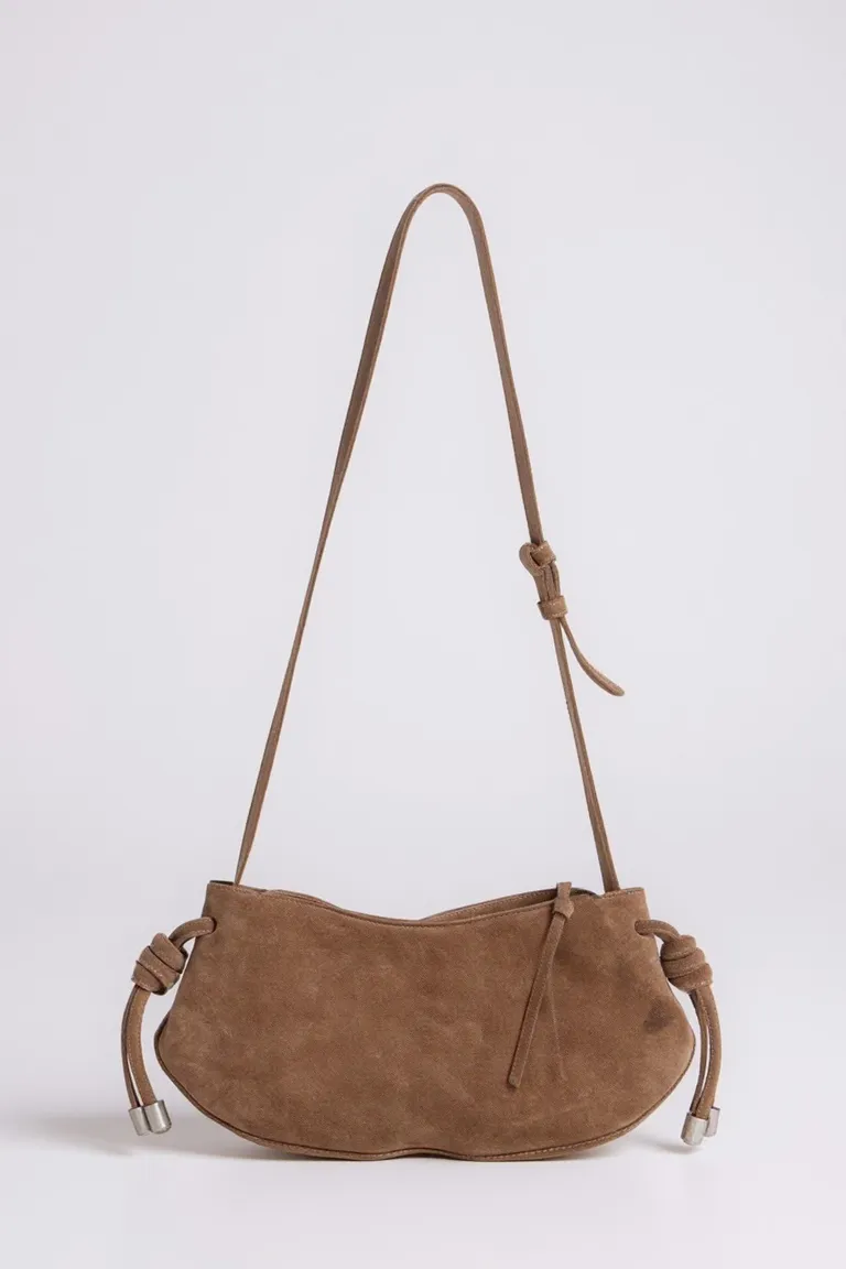 Cartera de cuero con remaches bombe y cierre - Accesorio de moda para mujeres de Maria Cher en Bolsos y Carteras para argentina