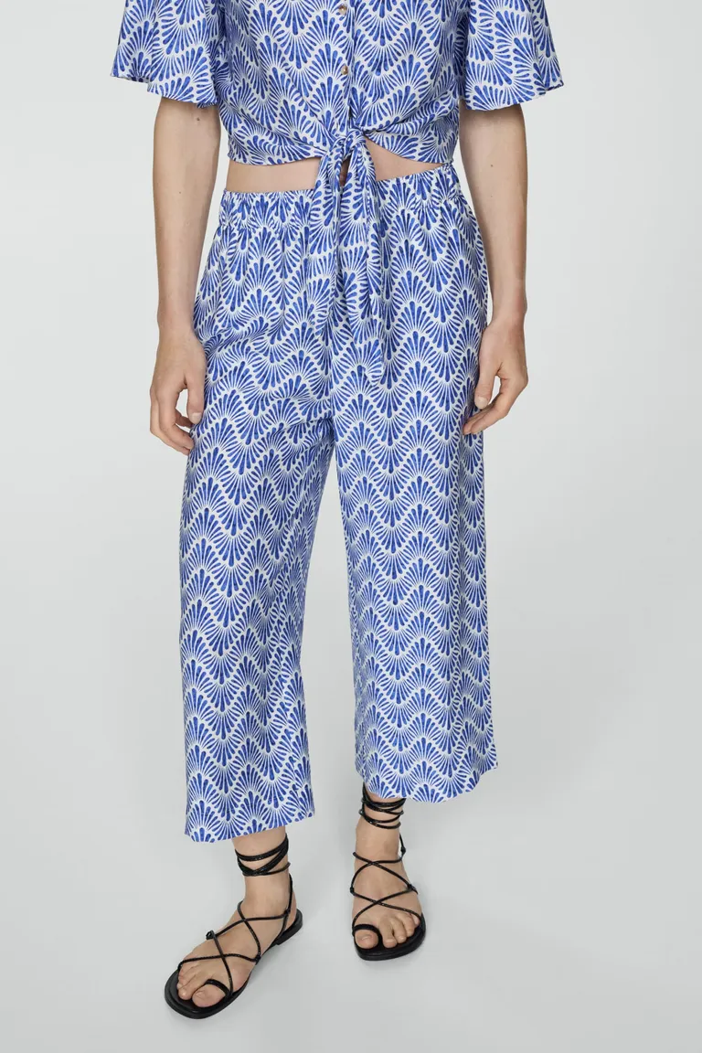 Pantalón recto estampado de Mango en Pantalones para argentina