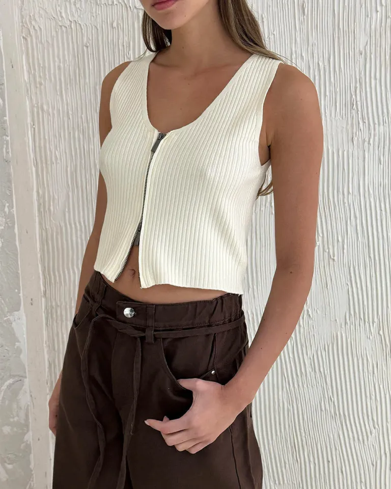 Chaleco acanalado con escote V y doble cierre frontal premium importado de Sky en Chalecos para argentina