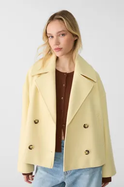 Tapado corto cruzado de Stradivarius en Chaquetas para argentina