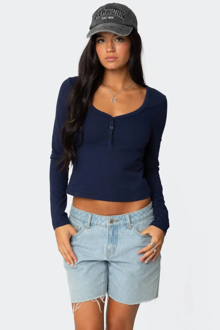 Top henley leah de Edikted en Tops para argentina