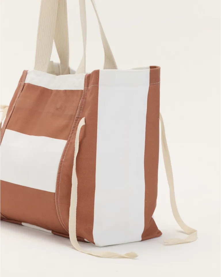 Bolso de lona estampada con ajuste lateral y bolsillo interno de Blue Sheep en Bolsos y Carteras para argentina