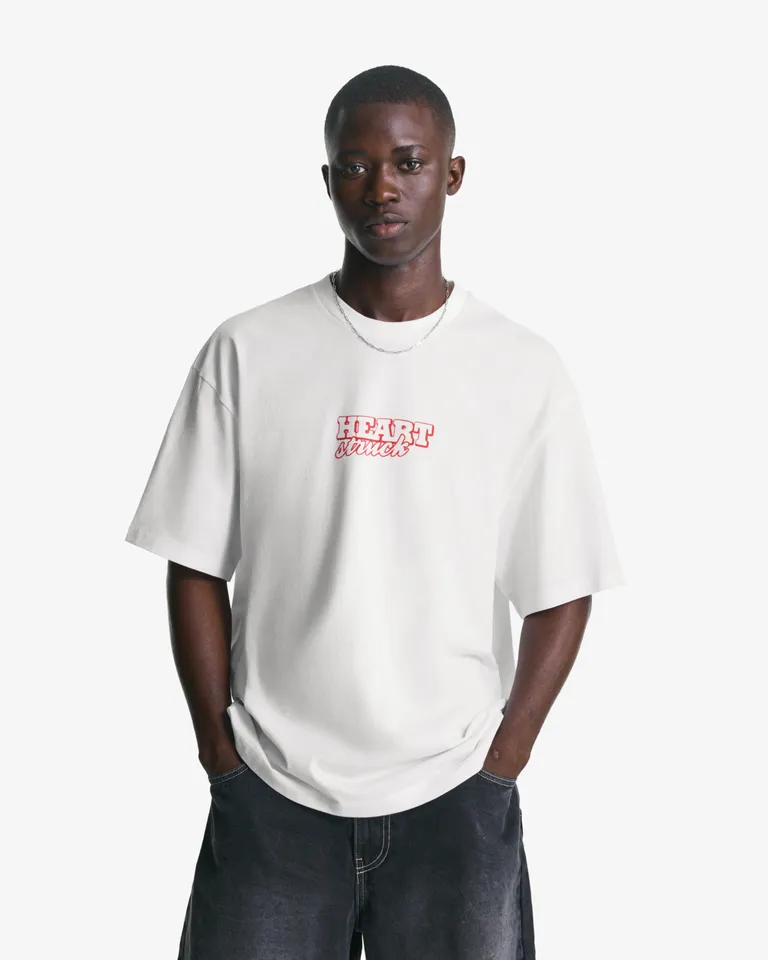 Remera manga corta estampada de Bershka en Remeras y Polos para argentina