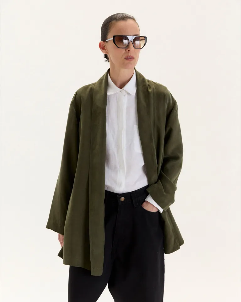 Tapado rachel: Prenda de transición con diseño abierto y caída fluida de Blue Sheep en Tapados para argentina