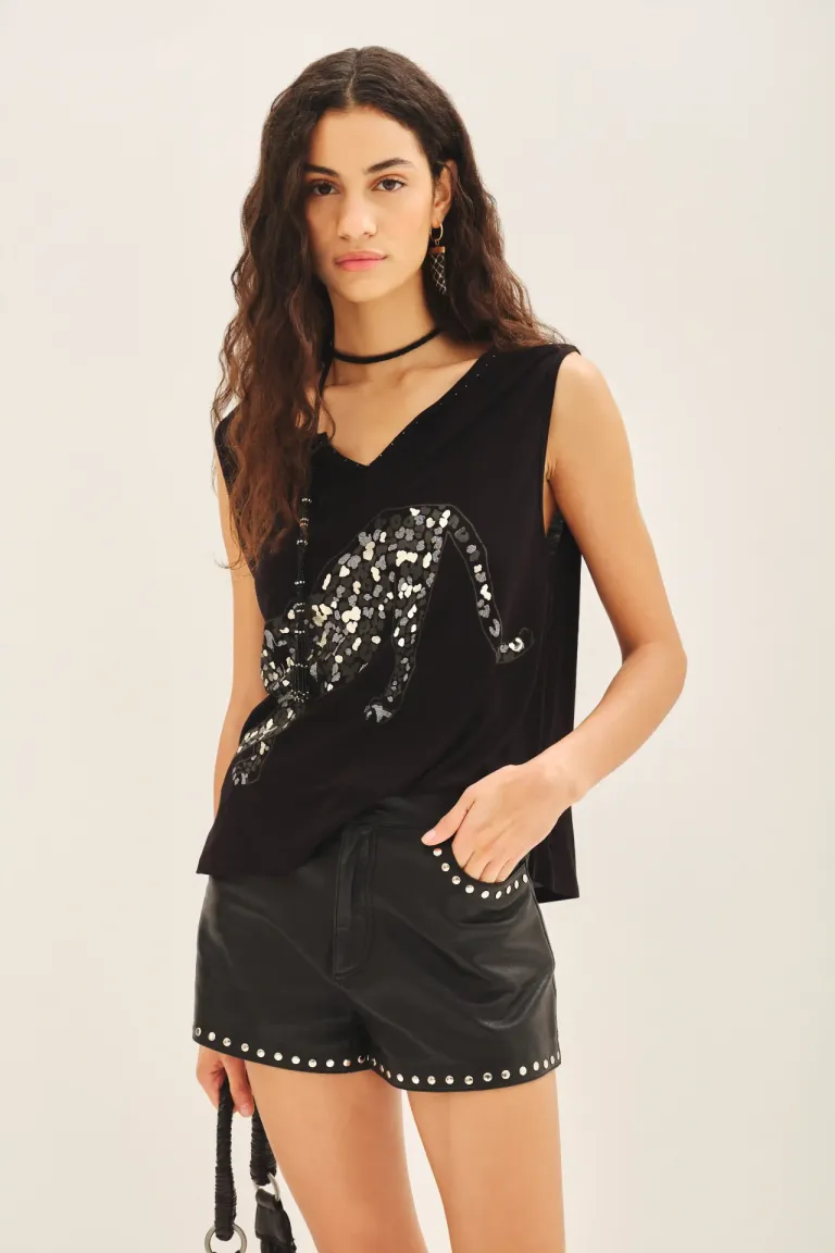 Musculosa negra con escote pronunciado y detalles en foil de Rapsodia en Remeras para argentina