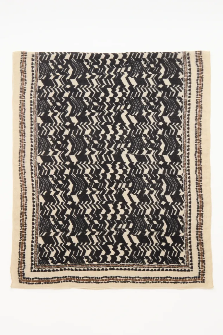 Pashmina de jacquard con diseño geométrico de estilo artesanal y elegante de Rapsodia en Bufandas y Pañuelos para argentina