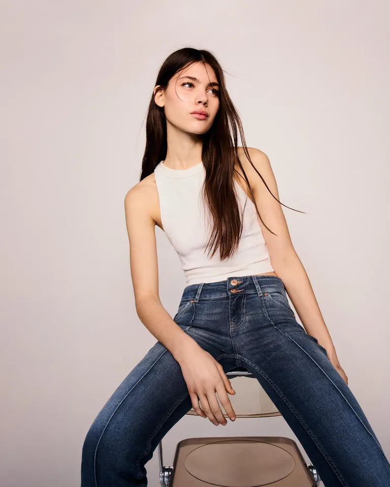 Jeans bootcut tiro bajo de Bershka en Pantalones para argentina