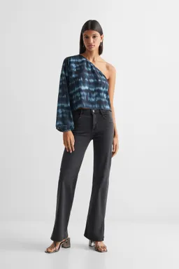 Blusa asimétrica estampada de Mango Teen en Blusas para argentina