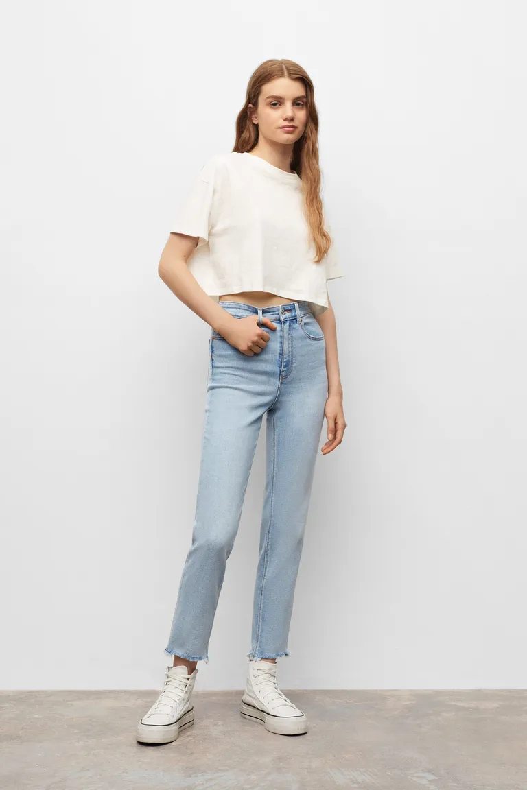 Jeans slim deshilachado de Mango Teen en Pantalones para argentina