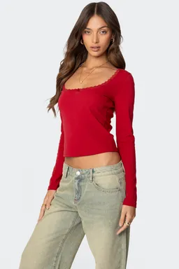 Remera acanalada con encaje mora de Edikted en Remeras para argentina