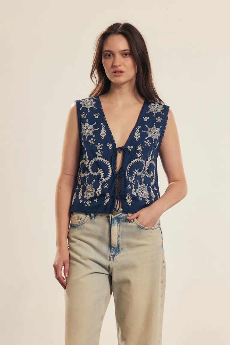 Chaleco bordado con lazos en tejido 100% algodón de Portsaid en Chalecos para argentina