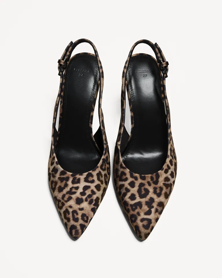 Zapato tacón animal print de Bershka en Zapatos con Tacos para argentina