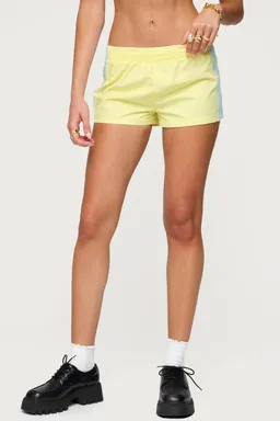 Shorts nikki nylon de Edikted en Shorts para argentina
