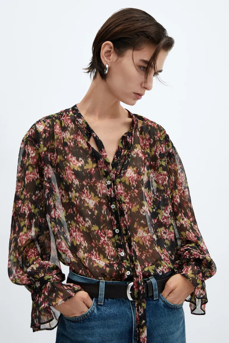 Blusa floral semitransparente de Mango en Blusas para argentina