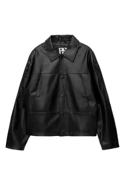 Campera simil cuero boxy de Pull&Bear en Abrigos y Camperas para argentina