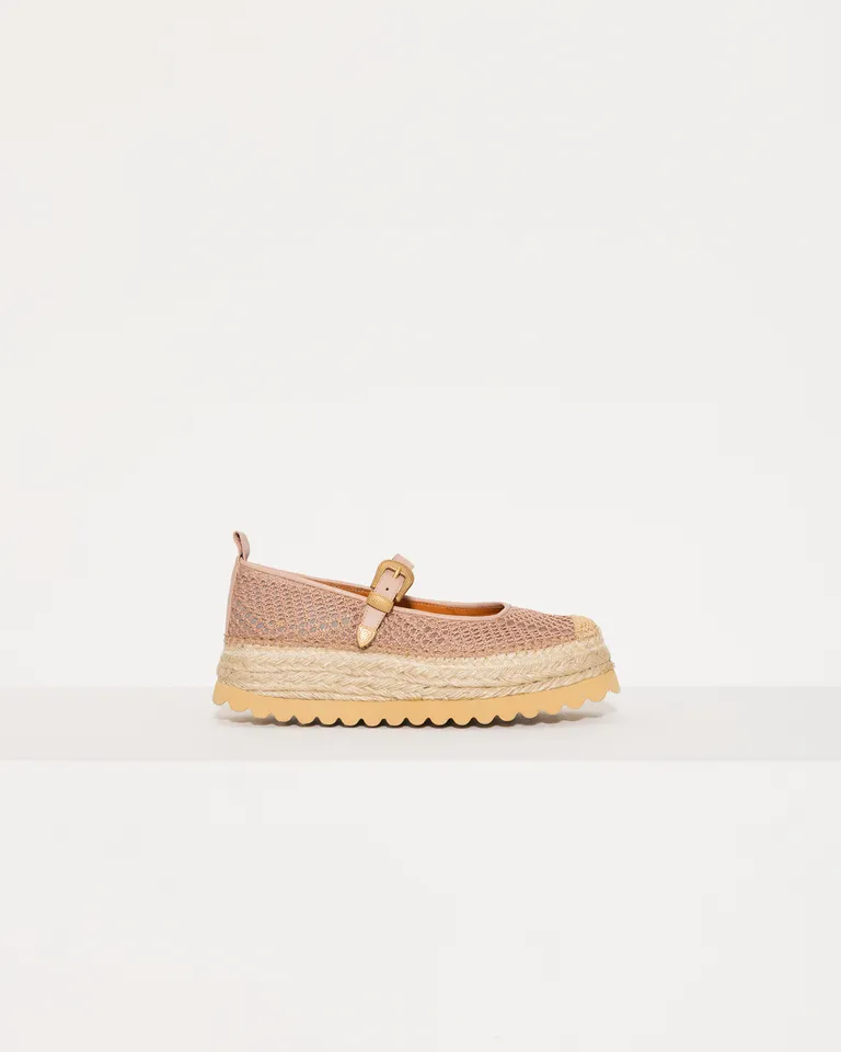 Ballerinas beige de diseño artesanal y sofisticado para el verano de Jazmin Chebar en Ballerinas para argentina