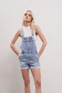 Jardinero corto de Magda en Shorts para argentina