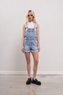 Jardinero corto de Magda en Shorts para argentina