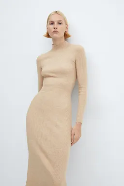 Vestido canalé cuello perkins de Mango en Vestidos para argentina