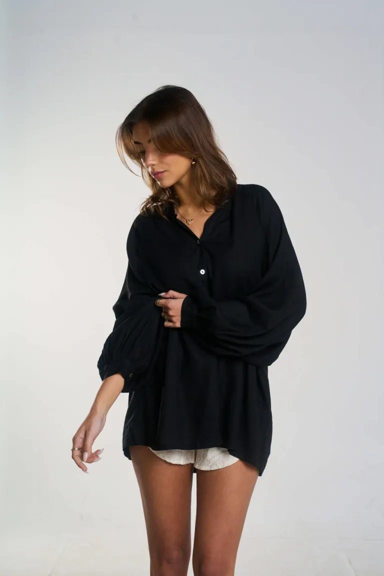 Camisa de lino de corte amplio con frunce en la espalda de Belle en Camisas para argentina