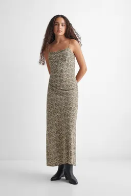 Vestido largo estampado de Mango Teen en Vestidos para argentina