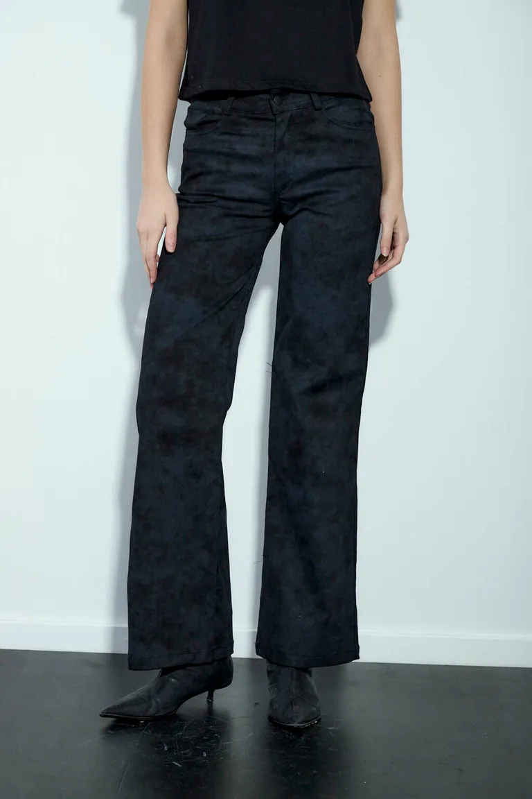 Pantalón eco cuero gastado de Audaz en Pantalones para argentina