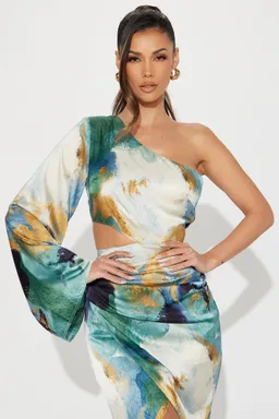 Vestido midi satén gossip girl de Fashion Nova en Vestidos para argentina