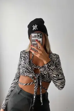 Top Estampado Lazo de Flor Gagliani en Tops para argentina