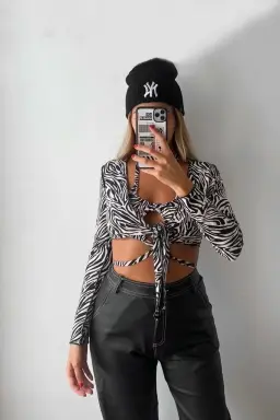 Top Estampado Lazo de Flor Gagliani en Tops para argentina