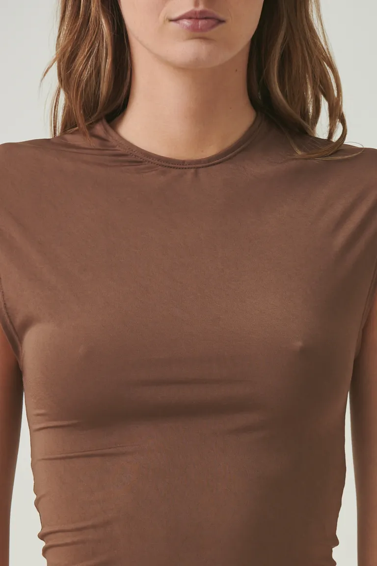 Remera sin mangas de diseño actual y elegante corte para mujer de Sweet en Remeras para argentina