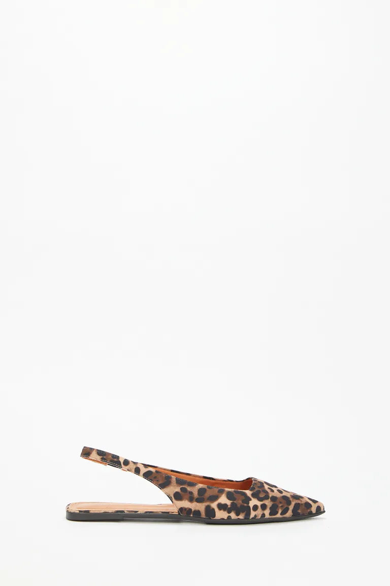 Sandalias con Estampado Animal Print para Mujer: Elegancia Casual para el Verano de Akiabara en Sandalias para argentina