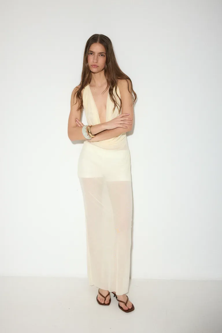 Vestido de tul transparente con escote drapeado y espalda descubierta de Audaz en Vestidos para argentina