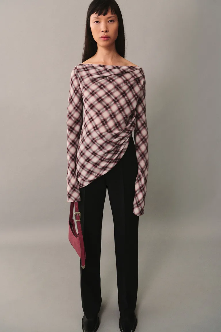 Blusa cuadros asimétrica de Mango en Blusas para argentina