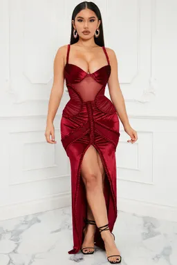 Vestido maxi velvet impactante de Fashion Nova en Vestidos para argentina